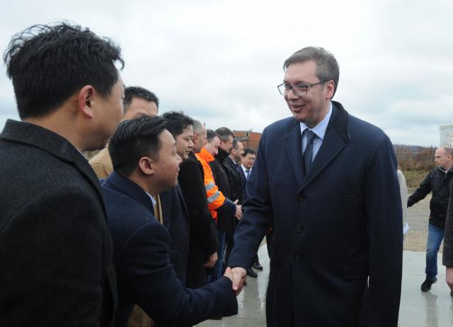 Vučić: Braćo Kinezi, mi vas volimo!