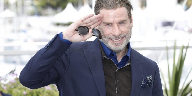 VIDEO: Zbog svojih je plesnih pokreta Džon Travolta postao viralni hit