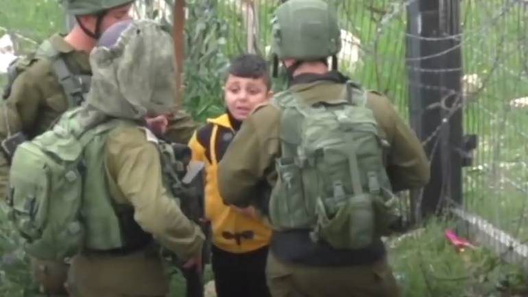 Video: Kako Izraelci hapse i zlostavljaju palestinsku djecu