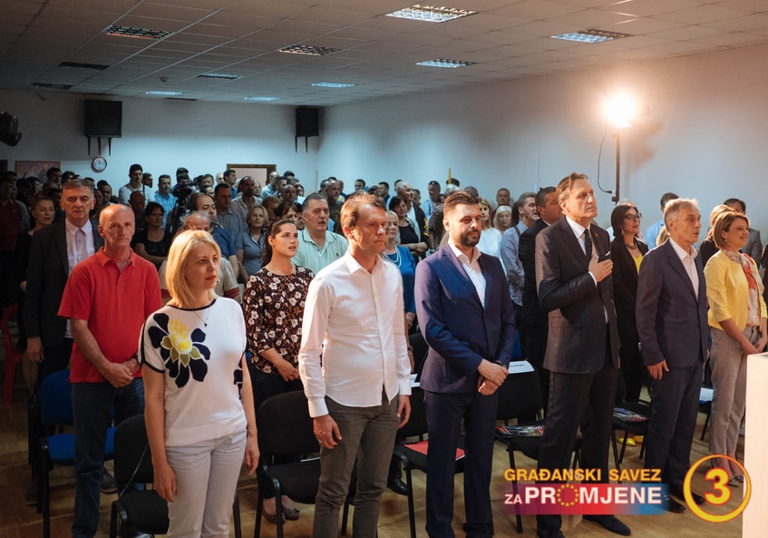 Vujović pita DPS: Stidite li se deportovanih srebreničkih i ostalih jugoslovenskih majki