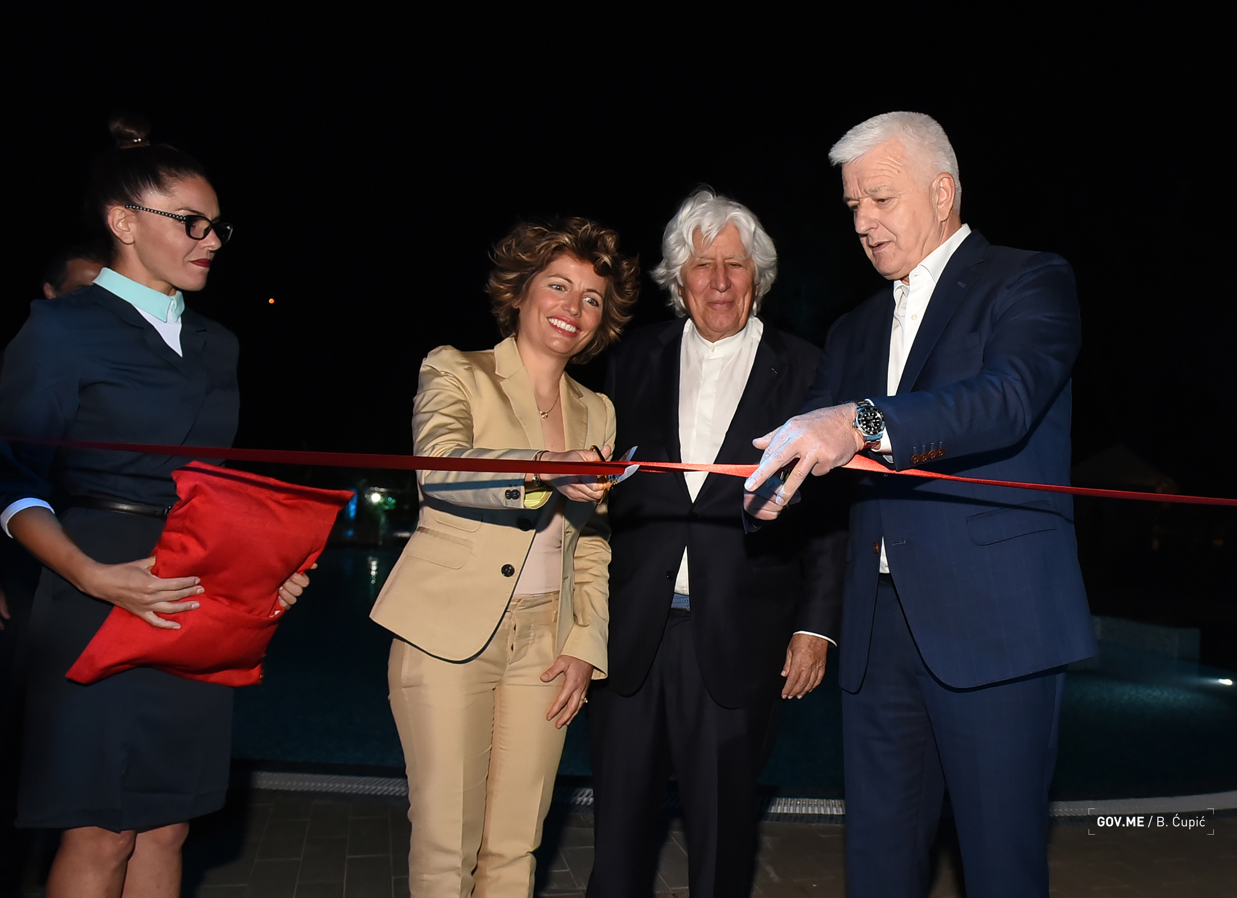 VIDEO – Ovako izgleda obnovljeni Hotel Riviera u Njivicama