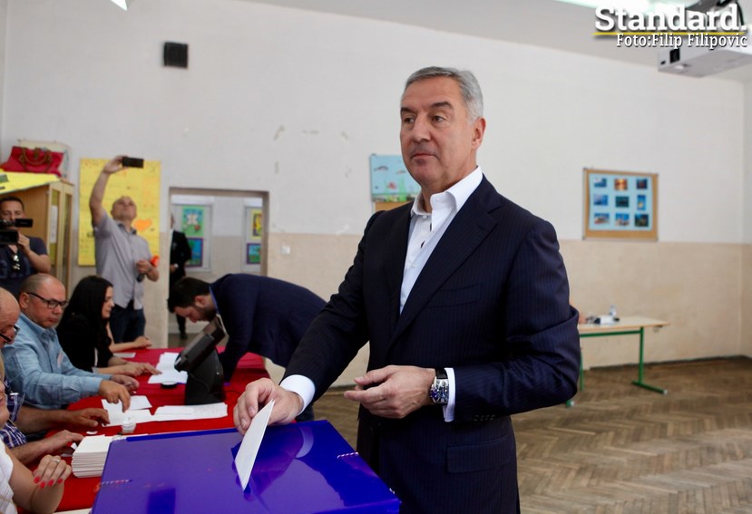 Aparat nije prepoznao Mila, ali Podgoričani jesu bez problema: DPS nikad bolji u Glavnom gradu!