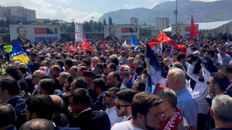 Autobusi sa Erdoanovim pristalicama stigli u Sarajevo