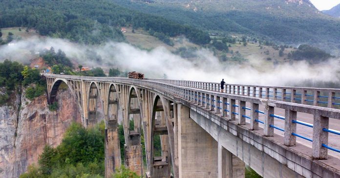 Mještani u Đurđevića Tari nezadovoljni kvalitetom struje