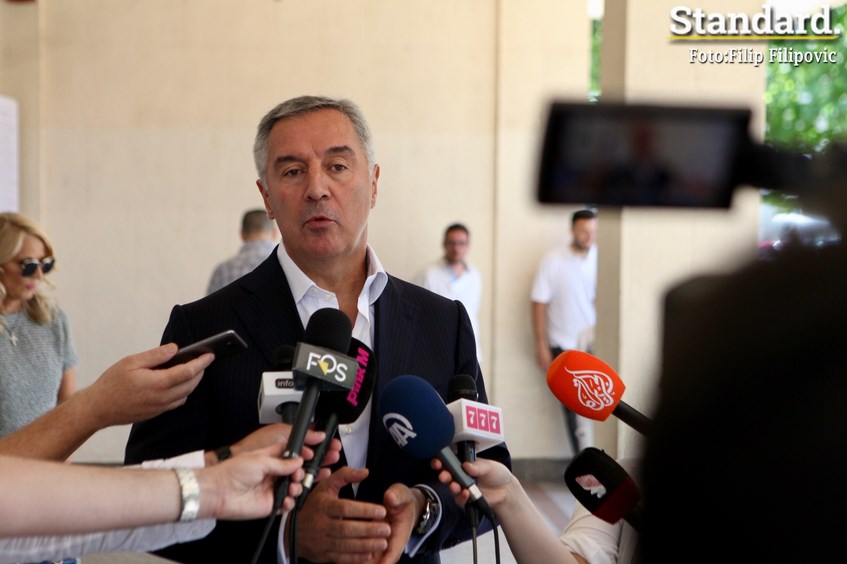VIDEO – Kraj izborne tišine: Evo što je Đukanović poručio nakon glasanja
