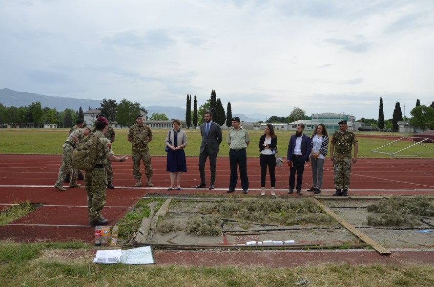 Britanska ambasadorka posjetila Centar za obuku VCG u Danilovgradu