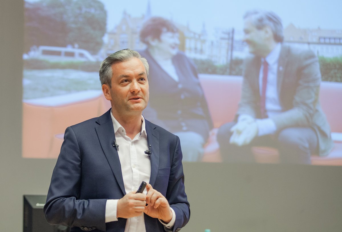 Prijetnja trenutnom predsjedniku: Gej gradonačelnik uzdrmao katoličku Poljsku