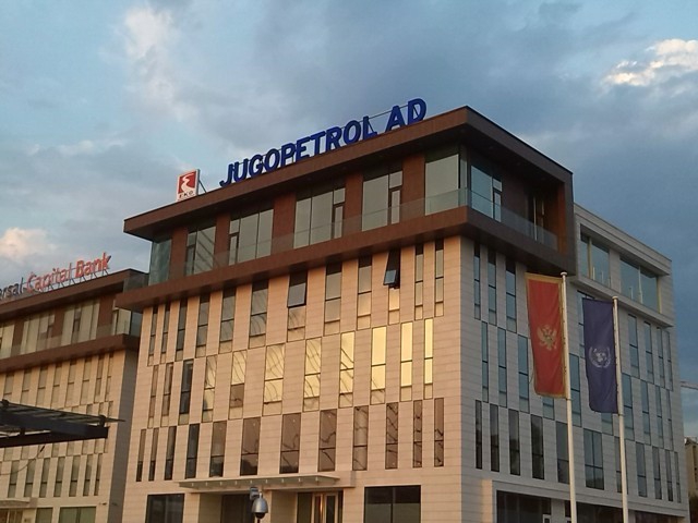 Manjinski akcionari društva Jugopetrola nezadovoljni predloženom dividendom