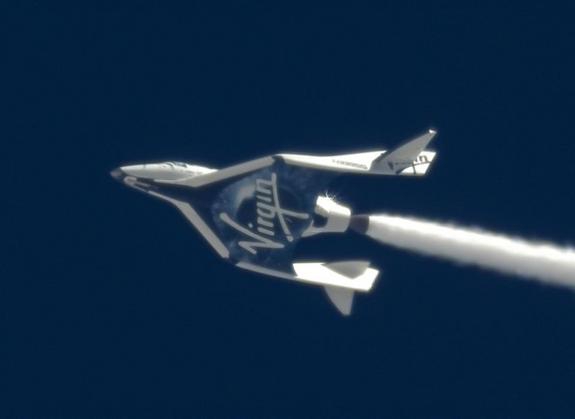 Svemirski avion Virgin Galactica s dodatnim sjedištima za putnike obavio drugi let