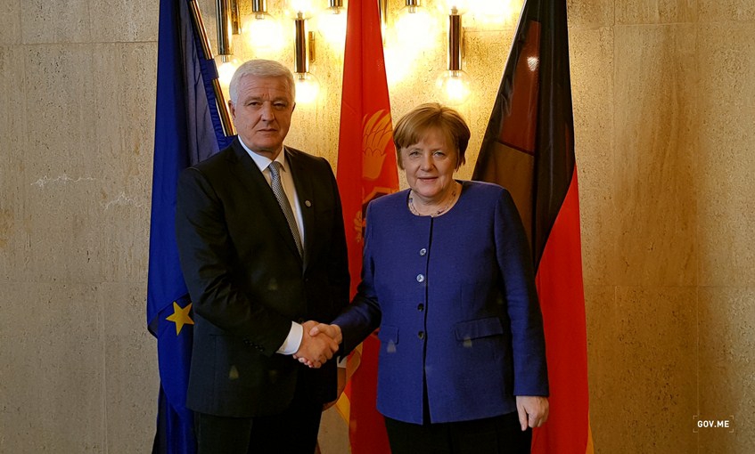 Merkel s Markovićem: Pohvale Crnoj Gori, ali nam fali novca i kapaciteta