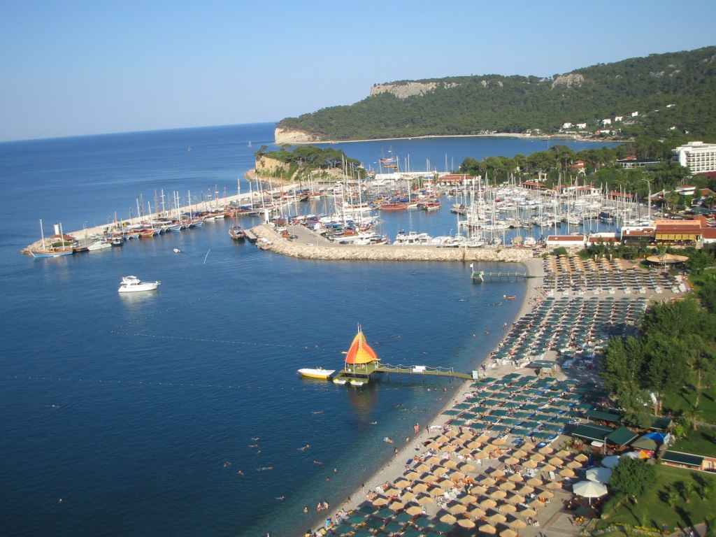 Bukvalno shvatila “all inclusive” uslugu: Pokušala spakovati pola hotela