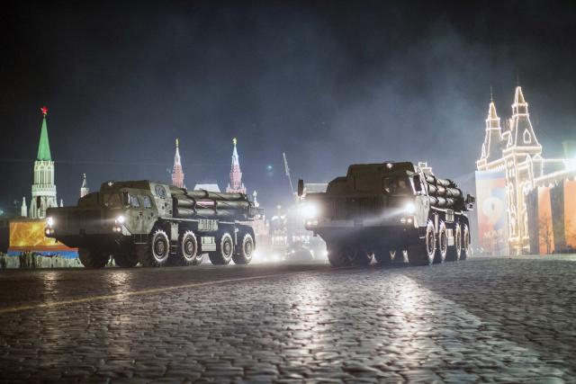 Moskva: Novo oružje Peresvet na paradi 9. maja