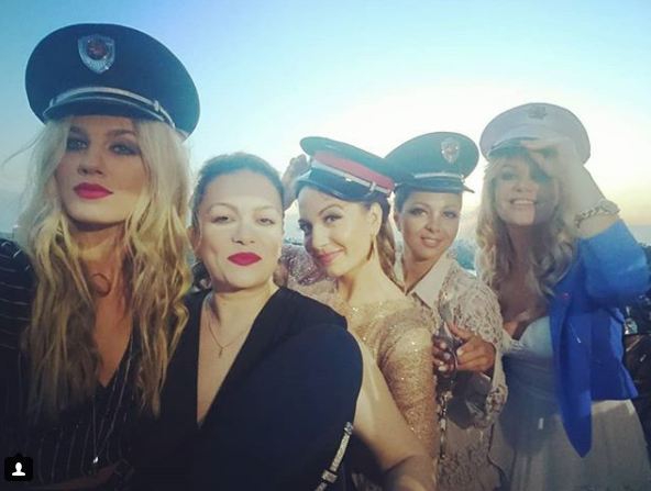VIDEO – “Milicija trenira strogoću”, Nevena Božović i Jelena Tomašević su ŽENSKA PATROLA SRPSKE POLICIJE!