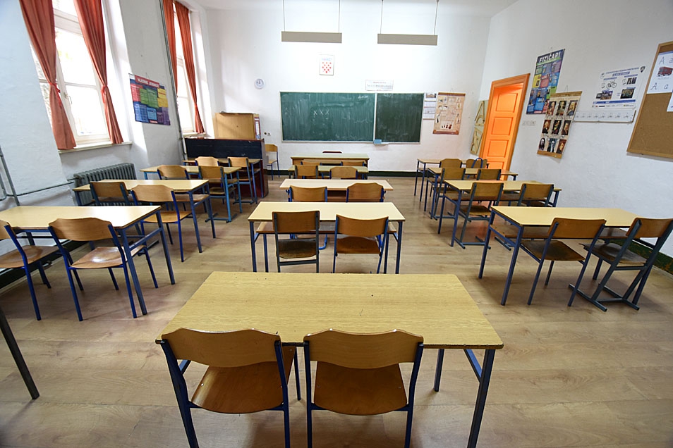 Ombudsman utvrdio: Učiteljica vrijeđala i ošamarila učenika u Kotoru