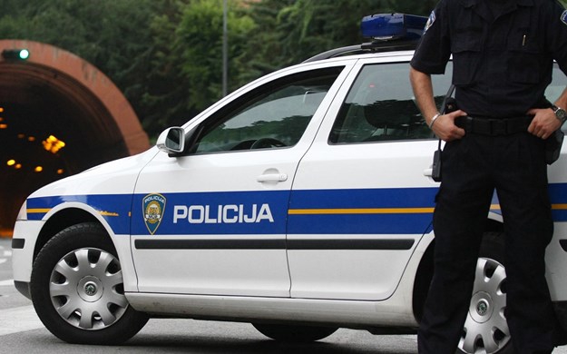 Hrvatska: Policija pucala na krijumčare migranata, ranjeno dvoje djece