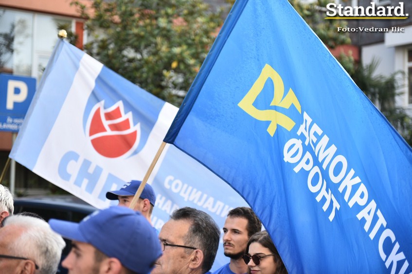 Opozicijo, penzioniši se