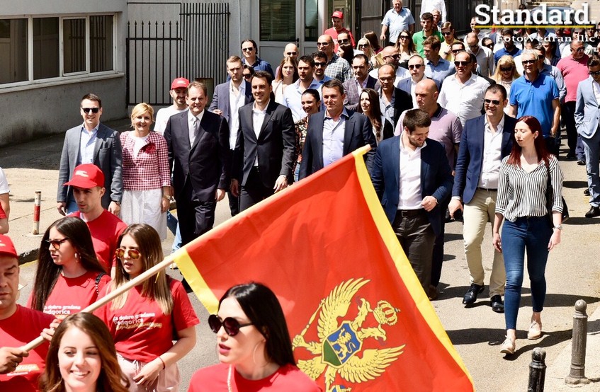 Ovo su kandidati DPS-a za odbornike: Ima glumaca, ljekara, ministara…