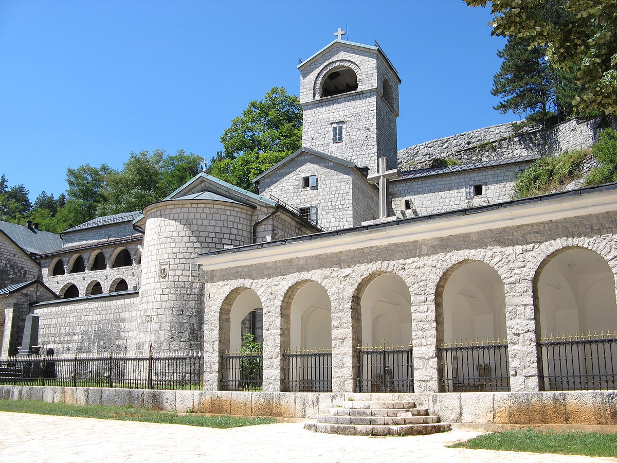 Sve smo ovo mi sagradili, sve je ovo naše: SPC da VRATI oteto – Ostrog, Cetinjski manastir, Moraču, Dajbabe, Praskvicu…