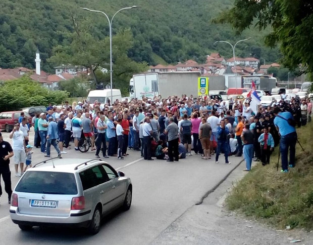 Malinari blokirali magistralni put ka Crnoj Gori