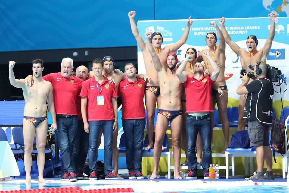 Televizijo CRNE GORE, za KOGA radiš?! Prikazivali Šveđane i Njemce na TRI kanala, a otpisali FINALE crnogorskih “Ajkula”!