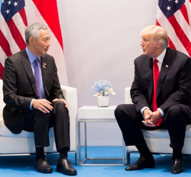 FOTO – Prvo torta pa Kim: Tramp u Singapuru proslavio rođendan