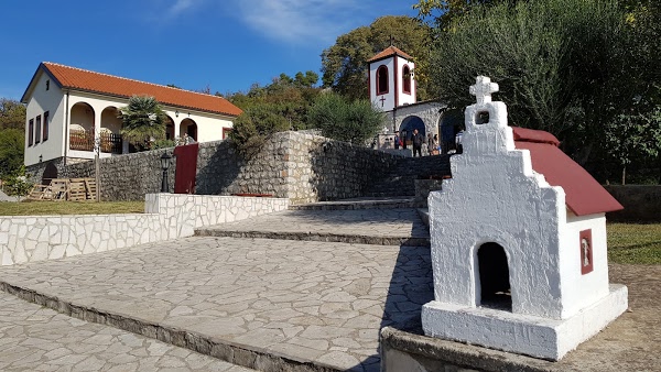 Izvještaj o građevini koja je nikla u dvorištu manastira Dajbabe u ponedjeljak
