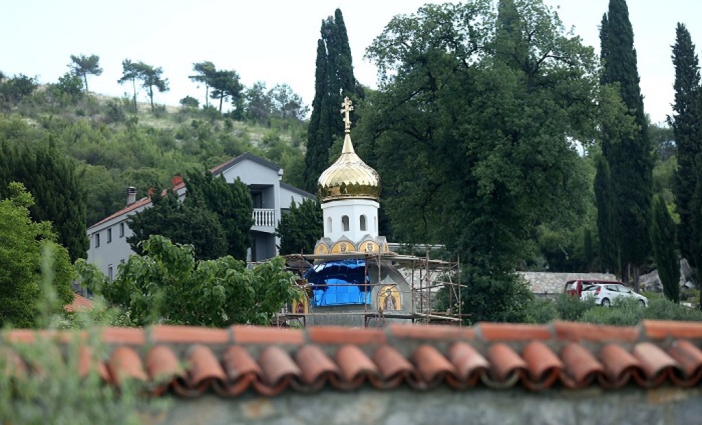 SPC nelegalno gradi objekat uz Manastir Dajbabe