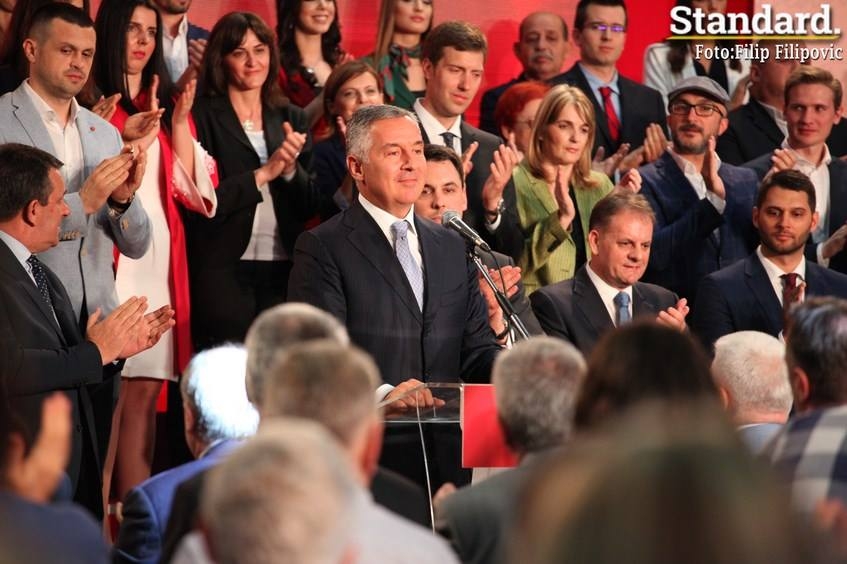 Bojkot nanio veliku štetu opoziciji: Bečić i Abazović uzalud ucjenjuju, DPS se sad pita