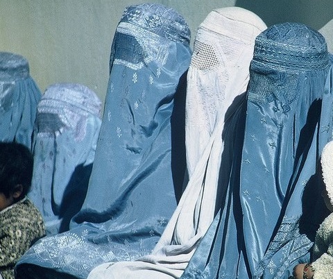 Trend se nastavlja: Burke i nikab zabranjeni u obrazovnim institucijama Norveške
