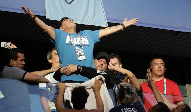 Maradona u bolnici nakon meča sa Nigerijom, pozlilo mu od stresa i uzbuđenja
