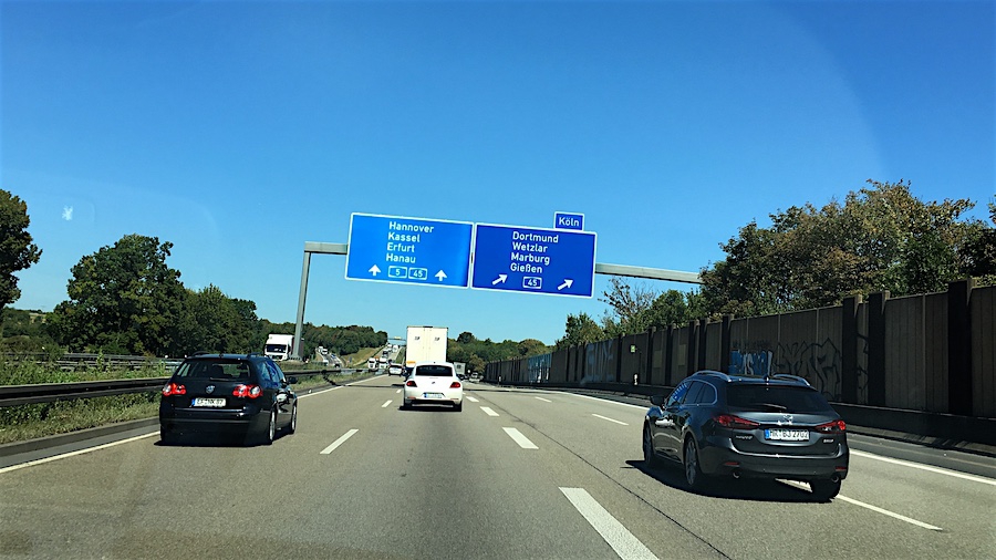 I to se dešava: Ispucali auto-putevi u Njemačkoj, potreban remont