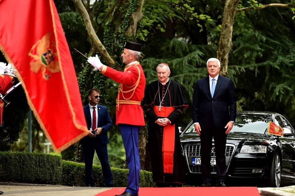 VIDEO – Premijer se nada da će nas papa Franjo uskoro posjetito, njegova desna ruka: Crna Gora mjesto etničke i religijske raznovrsnosti