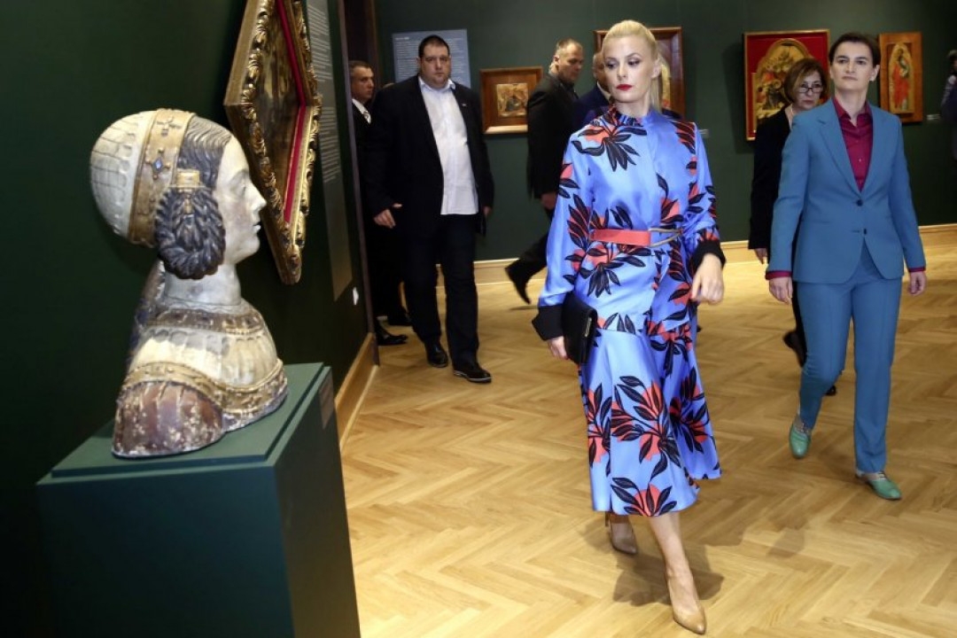 Djevojka Ane Brnabić zablistala na otvaranju Narodnog muzeja: Sve oči bile uprte u lijepu doktoricu