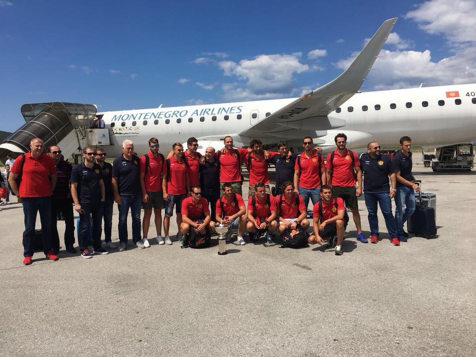 FOTO – Pogledajte dolazak naših ZLATNIH vaterpolista!
