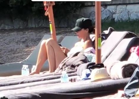 Bekamovi uživaju na plaži na Svetom Stefanu