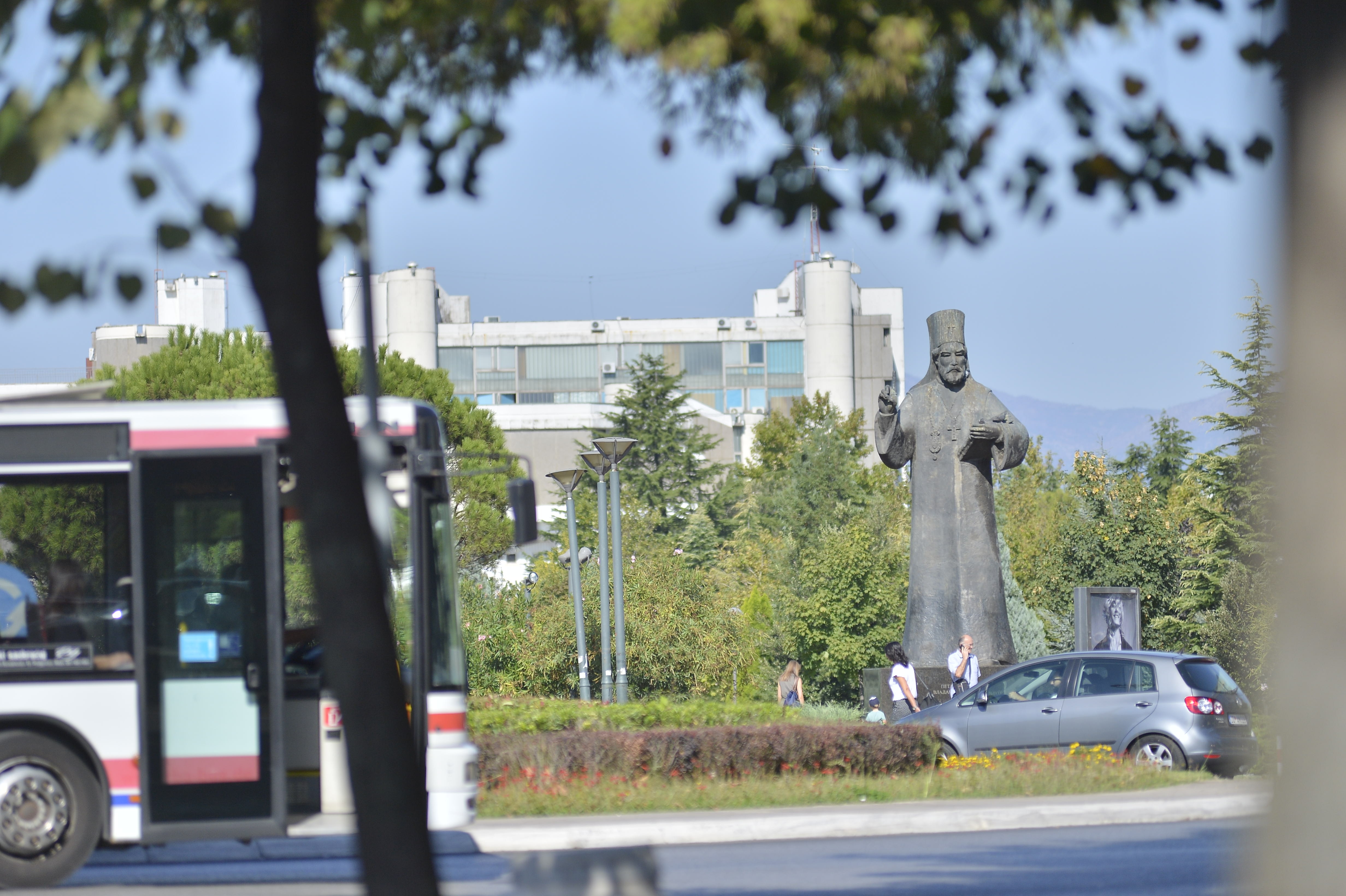 “Džaba ih palimo, samo zuje i troše gorivo”: U podgoričkim autobusima kao u rerni