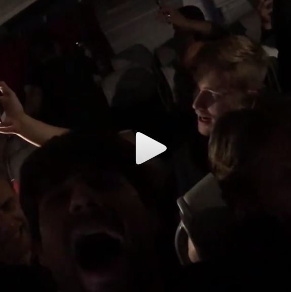 VIDEO – Hrvatski fudbaleri koji vrijede MILIONE pjevaju “Nije u šoldima (PARAMA) sve”