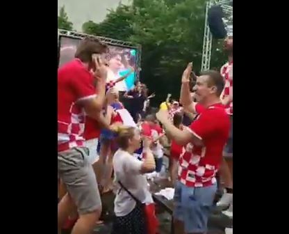 VIDEO – Usred Njujorka slavila se pobjeda: Crnogorci, Hrvati, Ameri… proslavili ulazak u finale