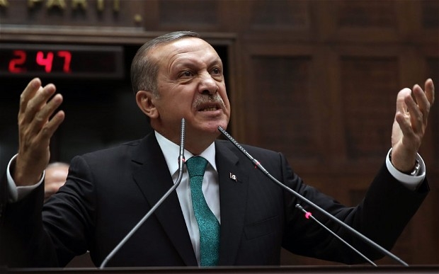Erdogan je sad kao SULTAN: Ukinuo funkcija PREMIJERA, sam miče i postavlja i ministre