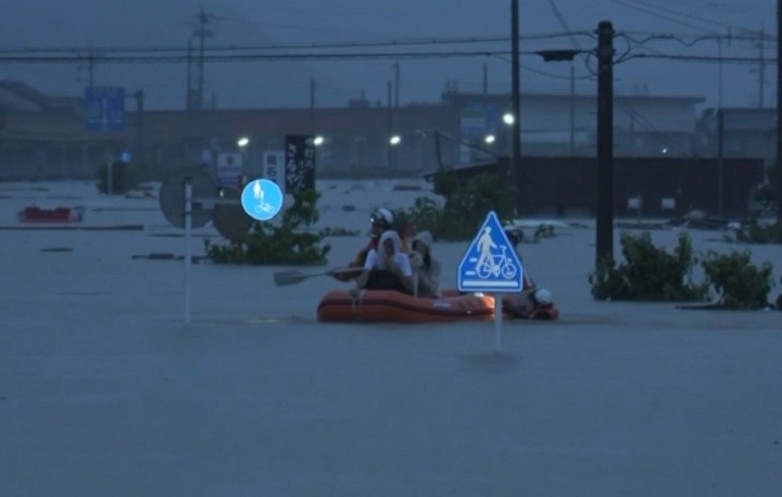 Haos u Japanu: Poplave odnijele 15 života