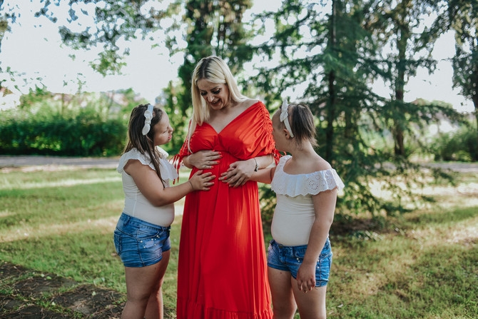 Mama bliznakinja sa Daunovim sindromom zadivila region: Hrabra Podgoričanka čeka treću bebu