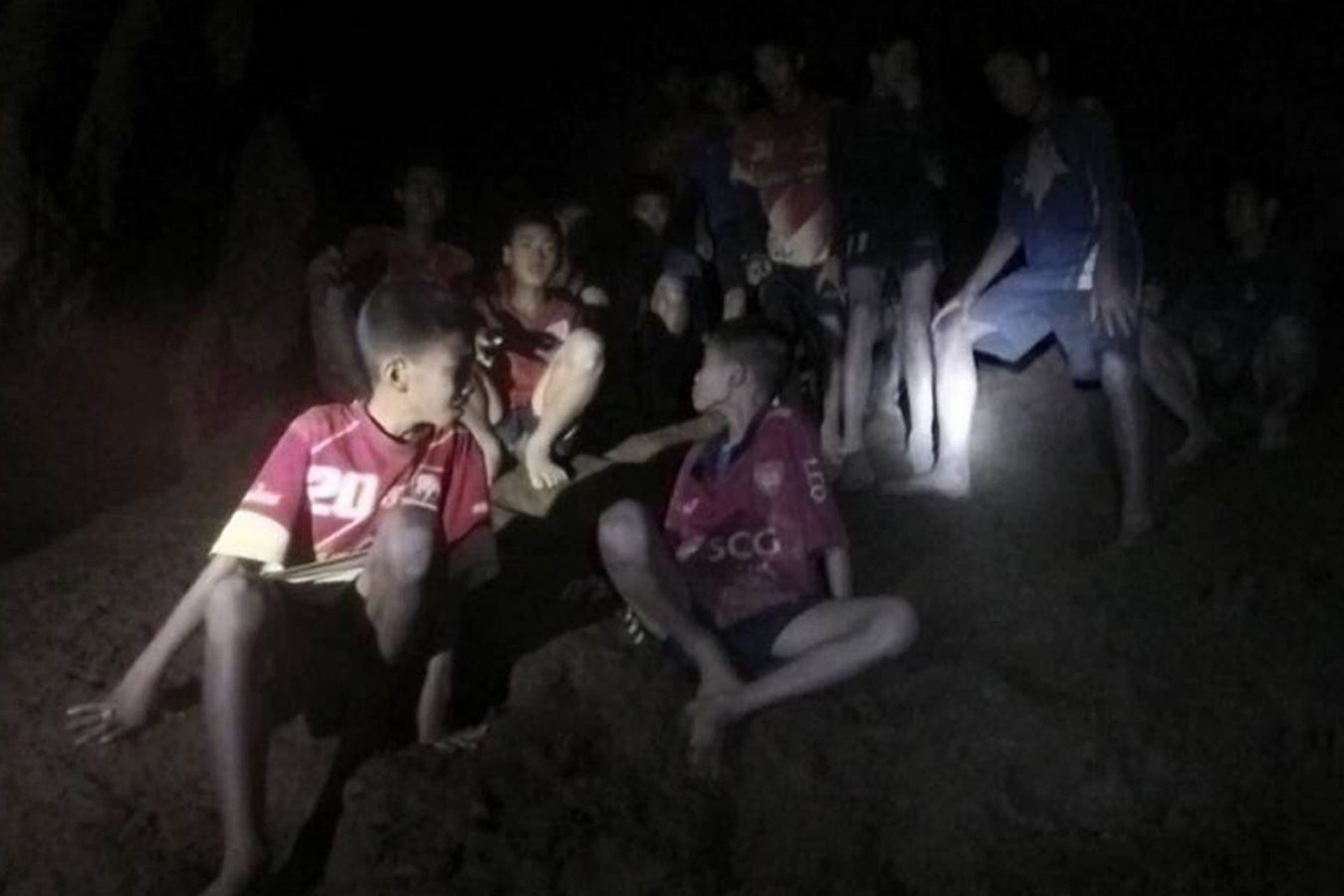 VIDEO: Dva zarobljena dječaka možda preslaba za izvlačenje