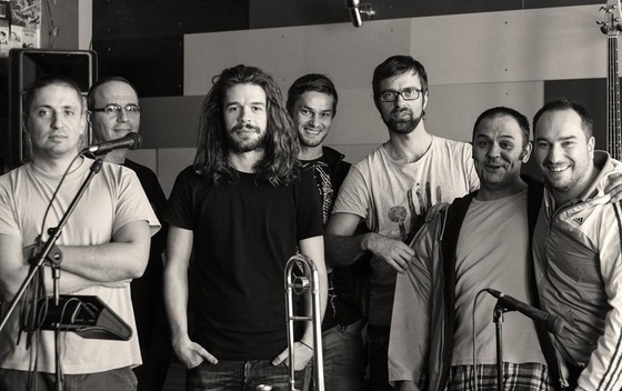 Gnusni čin beogradskog muzičara: Skuvao jaja mlade golubice, pa ih vratio u gnijezdo uz komentar “sad će djeca, samo što nisu”