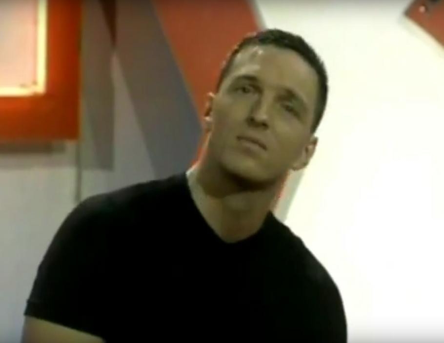 “Tebi moja mazo”: Gdje je i šta radi talentovani Crnogorac koji je žario i palio devedesetih?