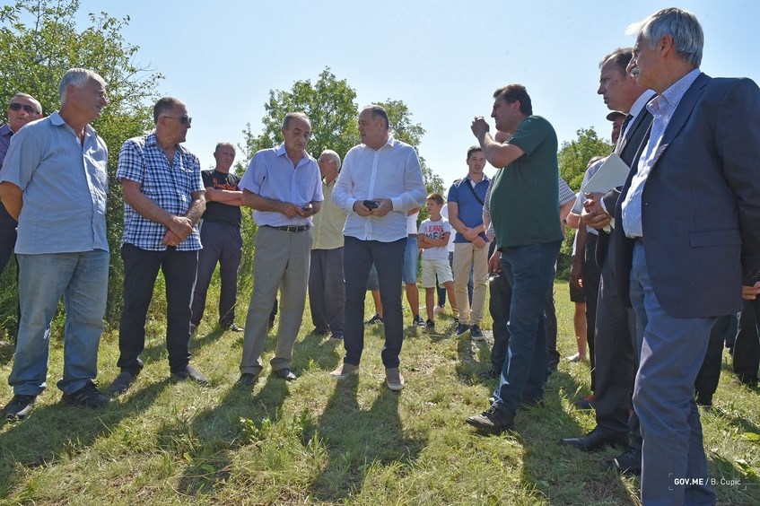Simović predstavio rezultate projekta hidroistražnih radova: Voda potekla u sušnim Banjanima