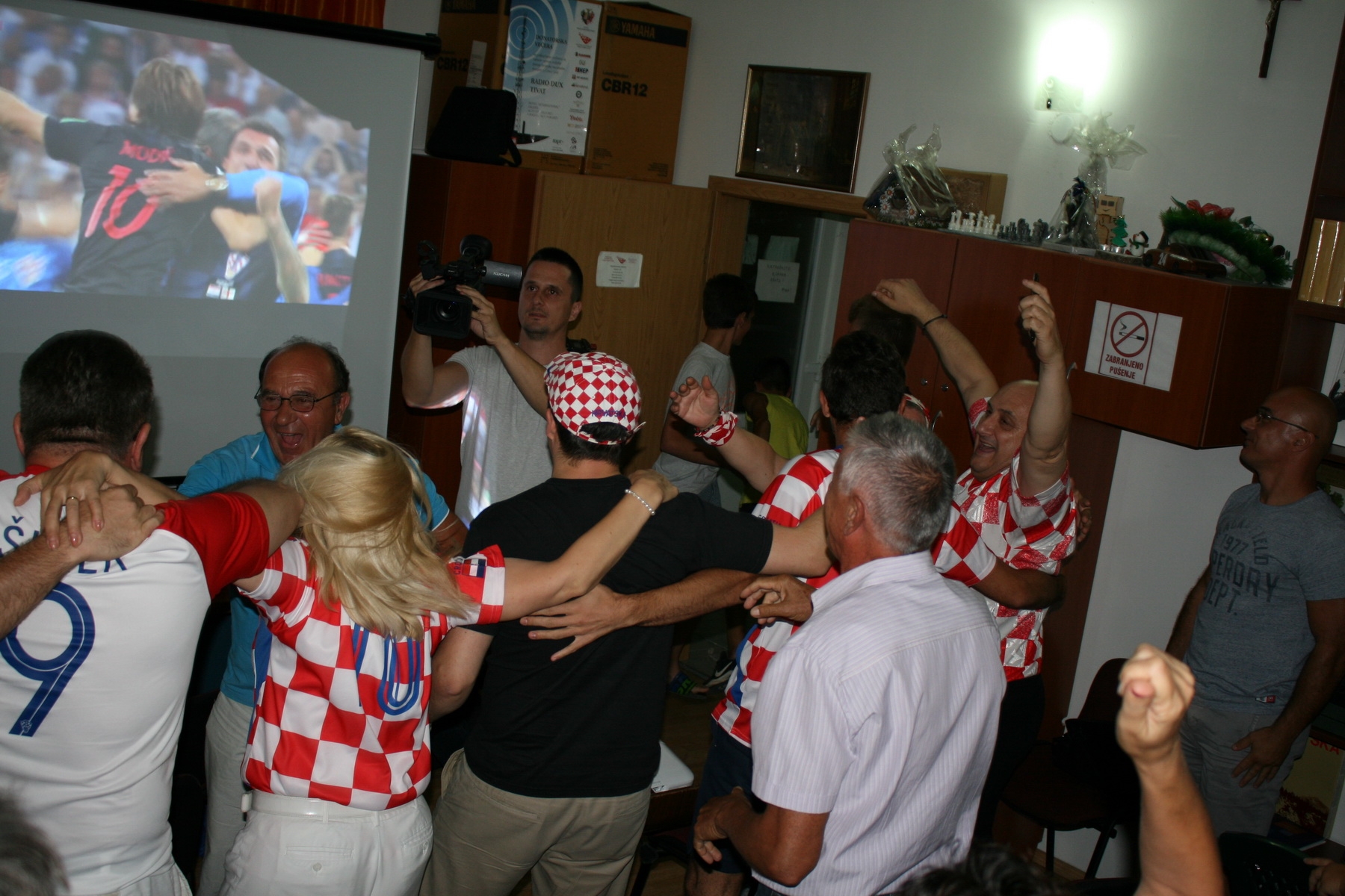 Trijumf naših komšija slavio se i u Crnoj Gori: Hrvatski fudbaleri pokazali da sport može da ujedini region!