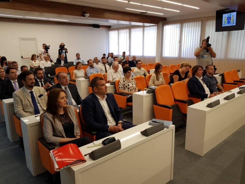 Ko će organizovati izbore u Budvi: Vlada ili na brzinu sklepana lokalna većina