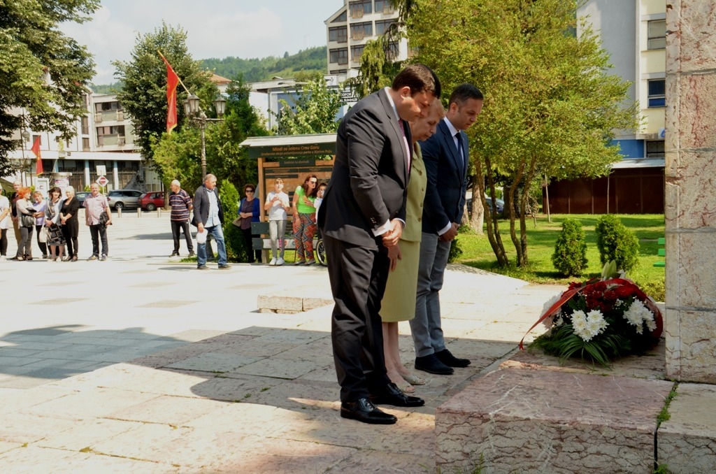 Položeni vijenci na Spomenik palim borcima u Bijelom Polju
