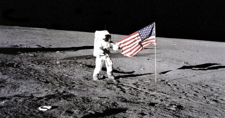 VIDEO: Armstrong poslao šokantnu poruku koju je NASA cenzurisala