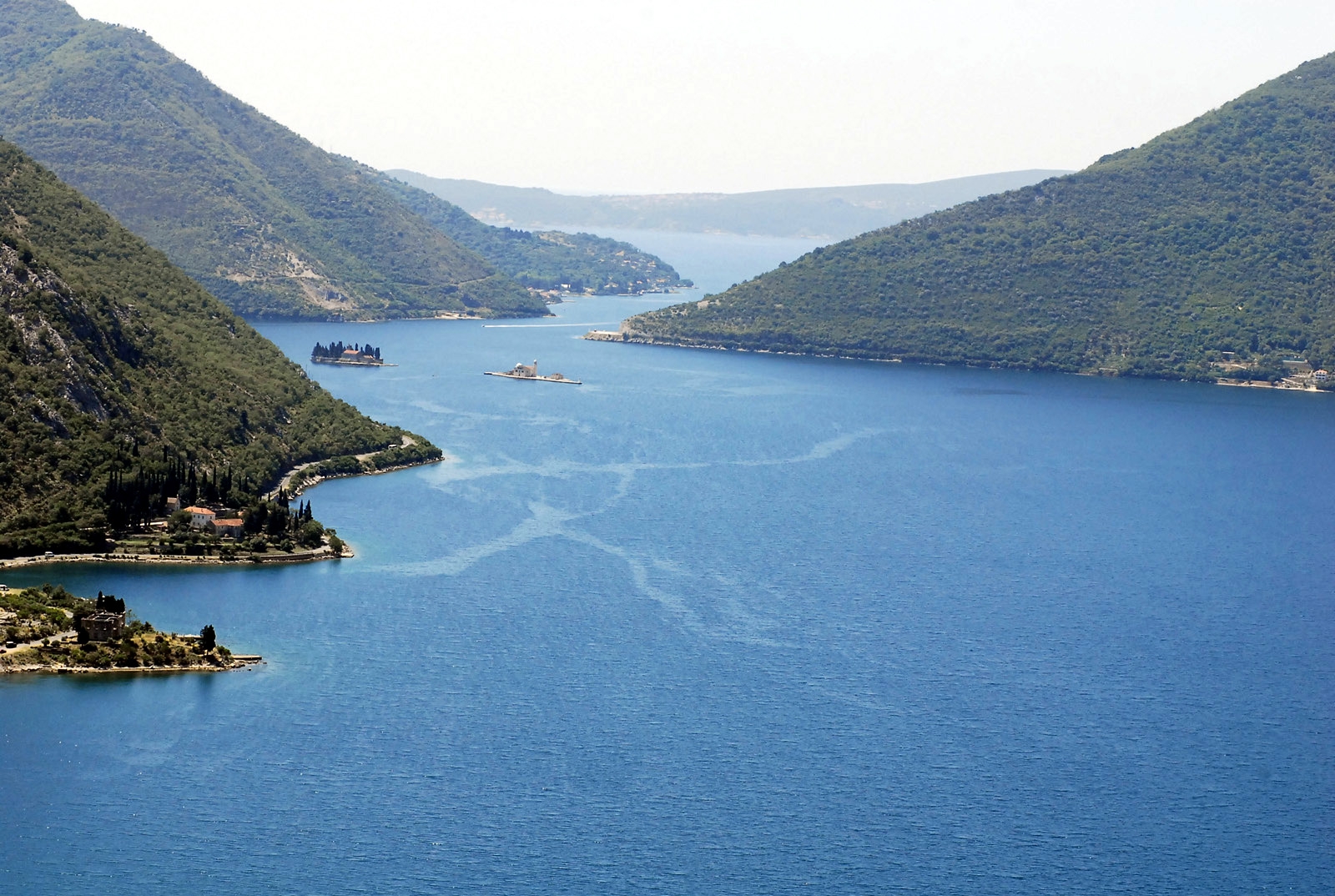 Vlasnici kamp kućica neprijatno iznenađeni: „Carine“ i Mitropolija grade hotel u Kumboru